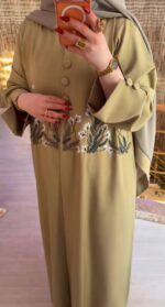 Abaya Harmonie Chic | Vert et Beige - Image 3